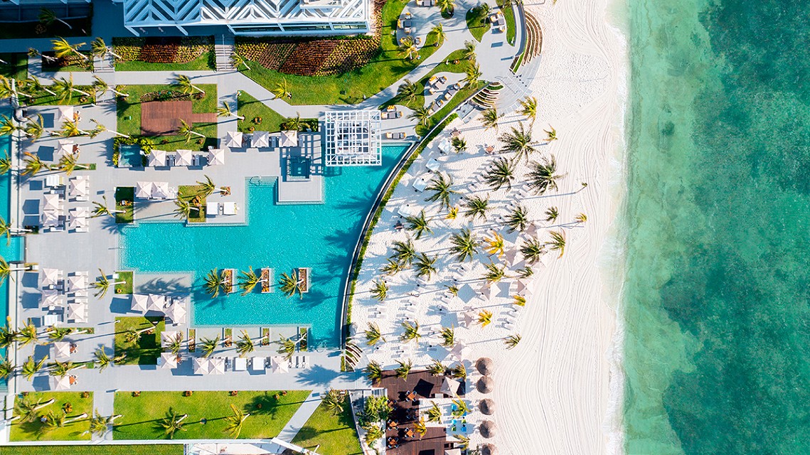 gallery-beach-area-w1144h640